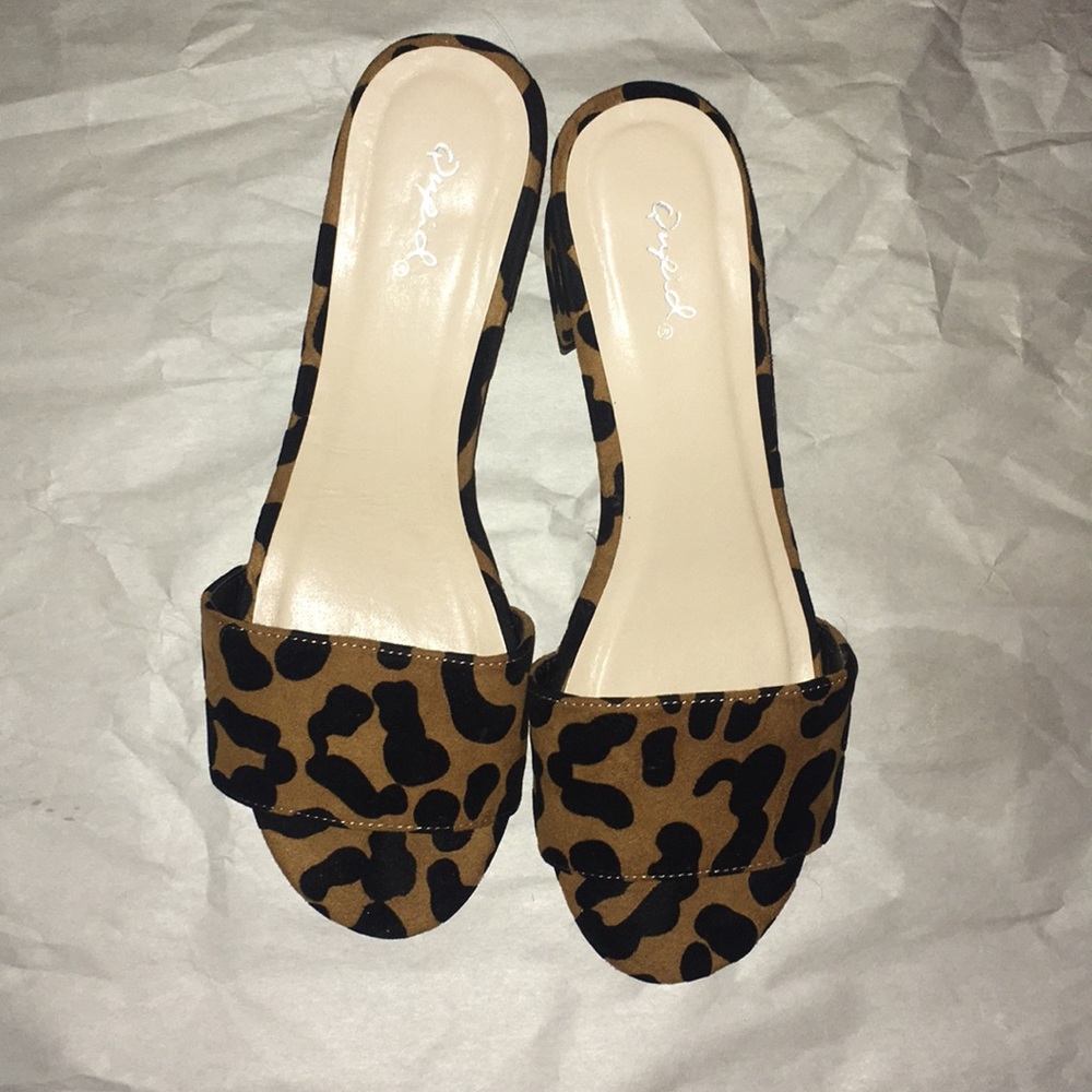 Qupid Camel Black Leopard Mule Sandal/US 8 - Picture 2 of 4